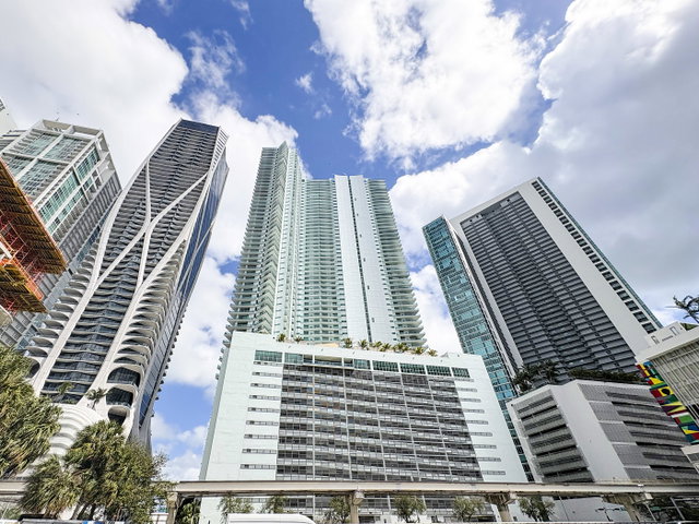 900 Biscayne Bay photo 3